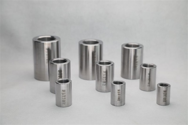 乌拉特前直螺纹钢筋套筒优点在哪里